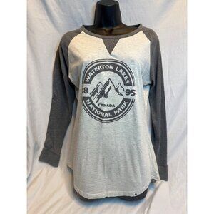 Canadian Collective Women’s Raglan baseball Tee Size M- Gray Tourist Travel